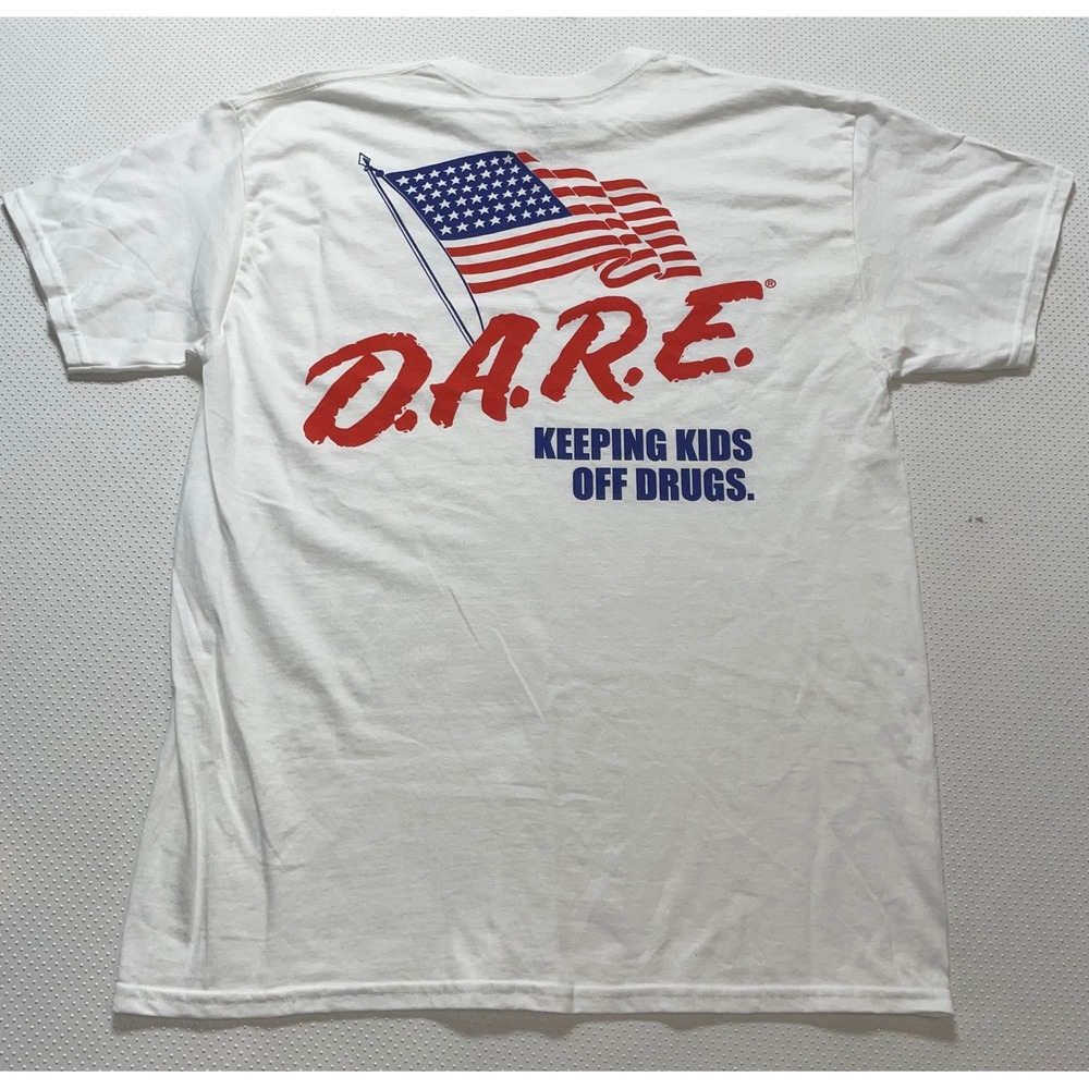 D.A.R.E. T-Shirt American Flag Graphic Tee Short Sleeve White Size L NWOT